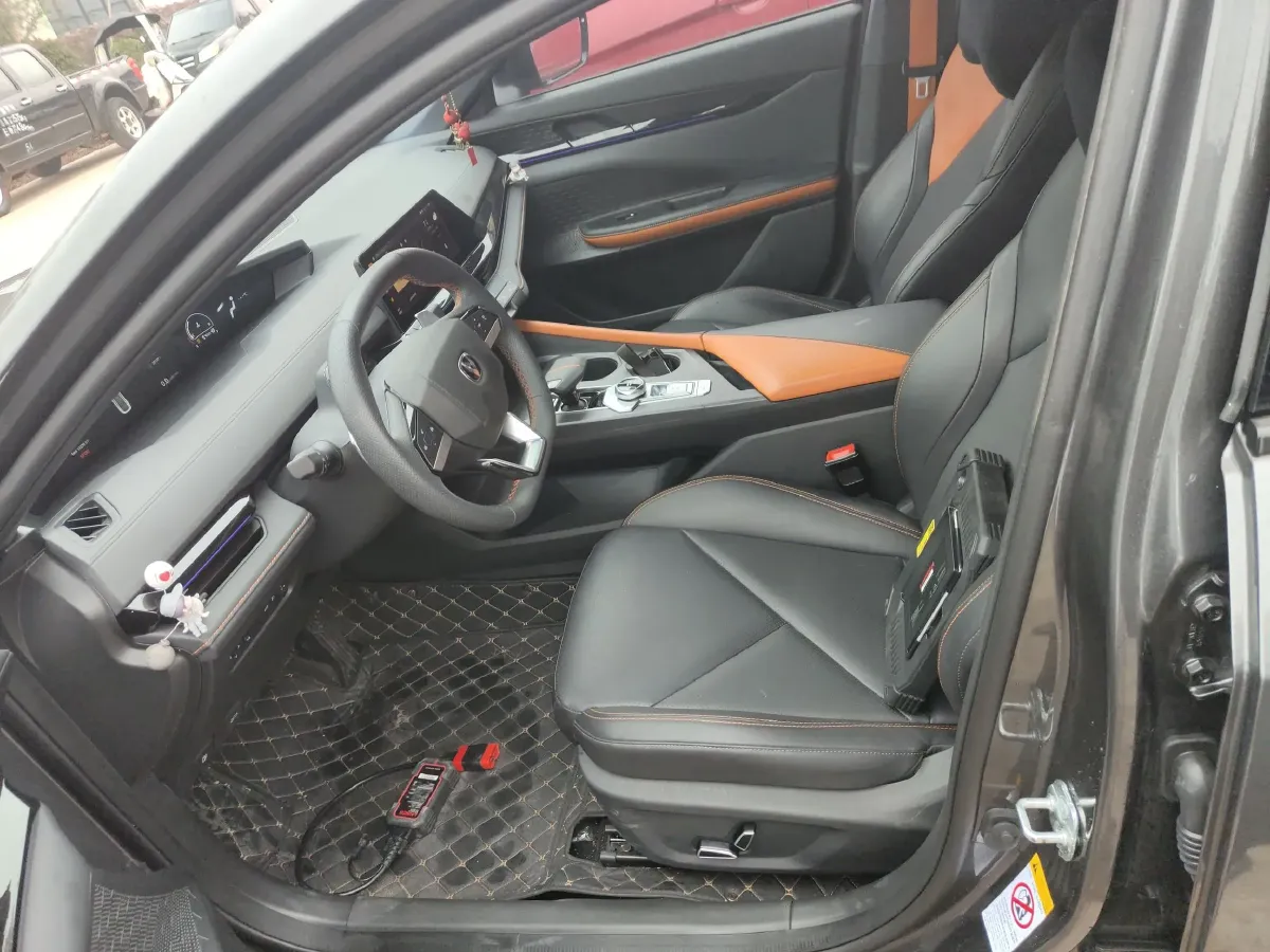 2022 ChangAn UNI-V 1.5T 188HP L4 7DCT,autocango,china used car exporter,china ev exporter,chinese used car exporter,chinese used ev exporter