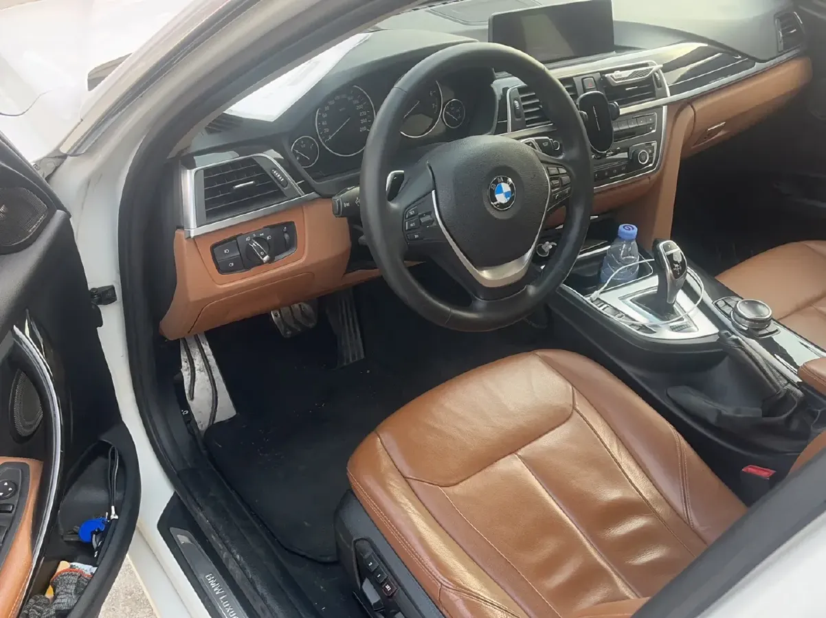 2015 BMW 3 Series 2.0T 245HP L4 8AT,autocango,china used car exporter,china ev exporter,chinese used car exporter,chinese used ev exporter