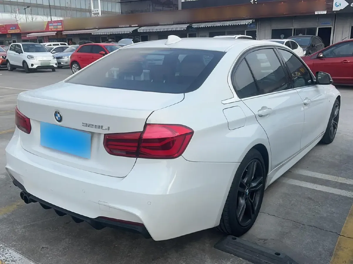 2015 BMW 3 Series 2.0T 245HP L4 8AT,autocango,china used car exporter,china ev exporter,chinese used car exporter,chinese used ev exporter