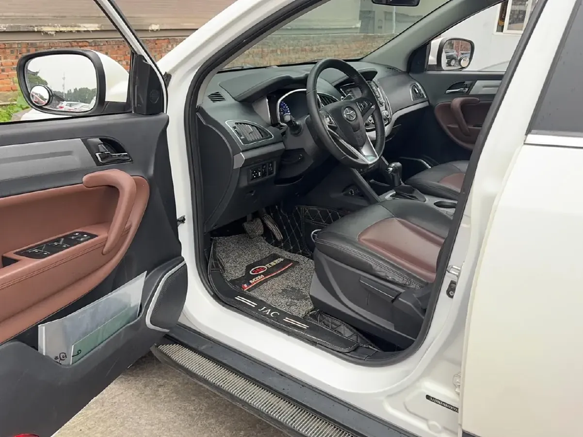 2015 JAC Refine S5 1.5T 174HP L4 6DCT,autocango,china used car exporter,china ev exporter,chinese used car exporter,chinese used ev exporter