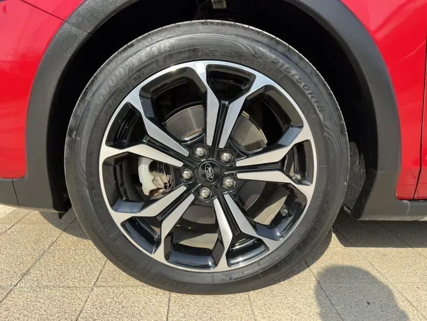 2020 Ford Focus Active 1.5T 174HP L3 8AT,autocango,china used car exporter,china ev exporter,chinese used car exporter,chinese used ev exporter