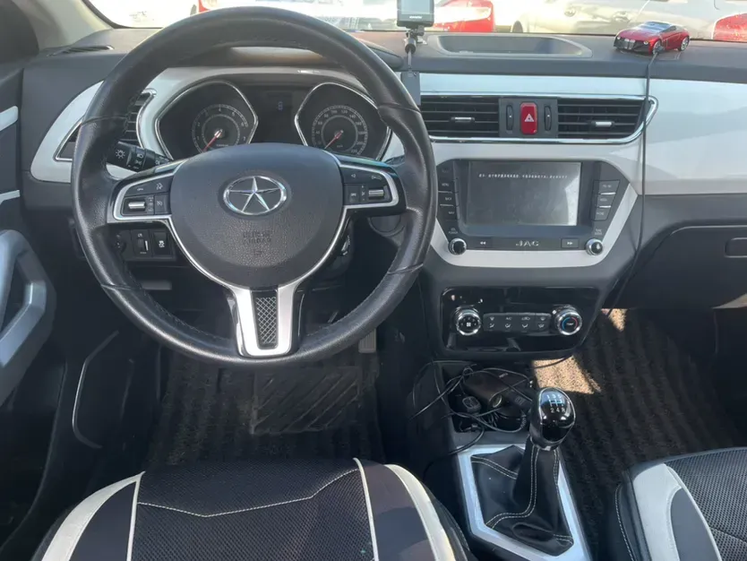 2015 JAC Refine S2 1.5L 113HP L4 5MT,autocango,china used car exporter,china ev exporter,chinese used car exporter,chinese used ev exporter