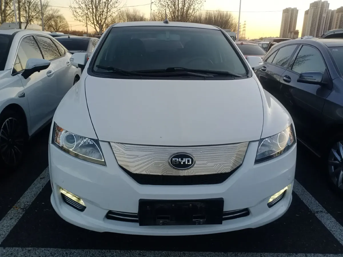 2017 BYD e6 BEV 82KWH,autocango,china used car exporter,china ev exporter,chinese used car exporter,chinese used ev exporter