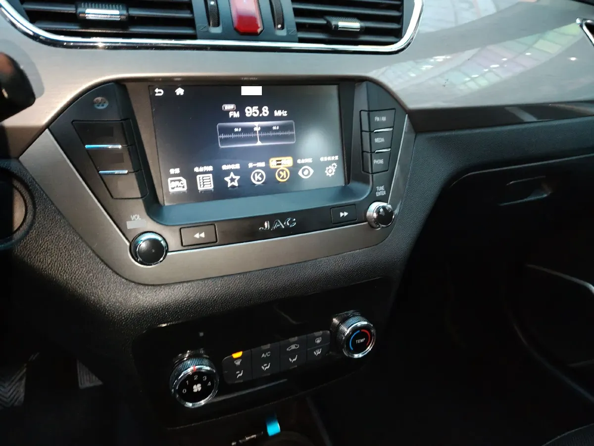 2015 JAC Refine S2 1.5L 113HP L4 5MT,autocango,china used car exporter,china ev exporter,chinese used car exporter,chinese used ev exporter