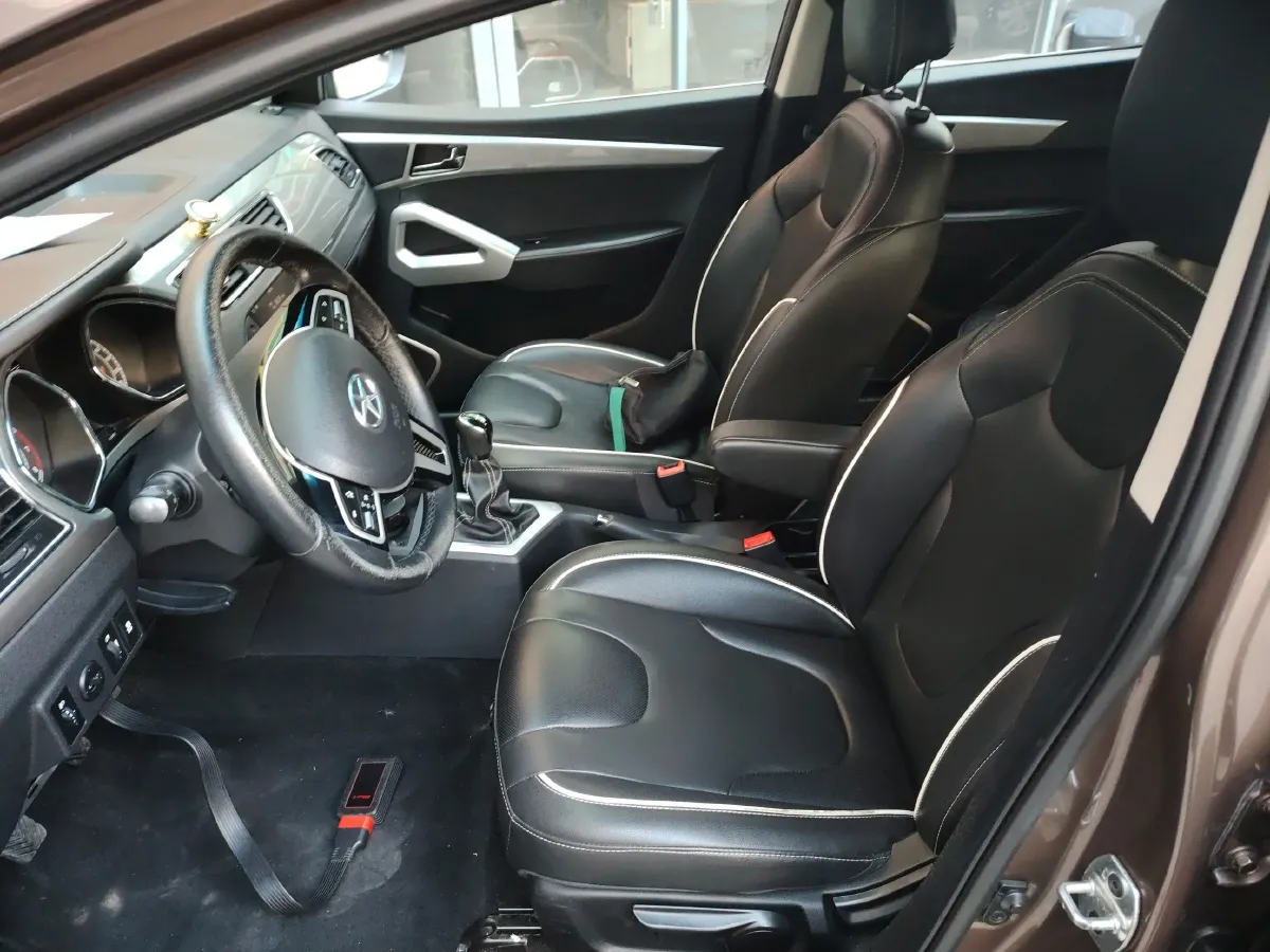 2015 JAC Refine S2 1.5L 113HP L4 5MT,autocango,china used car exporter,china ev exporter,chinese used car exporter,chinese used ev exporter