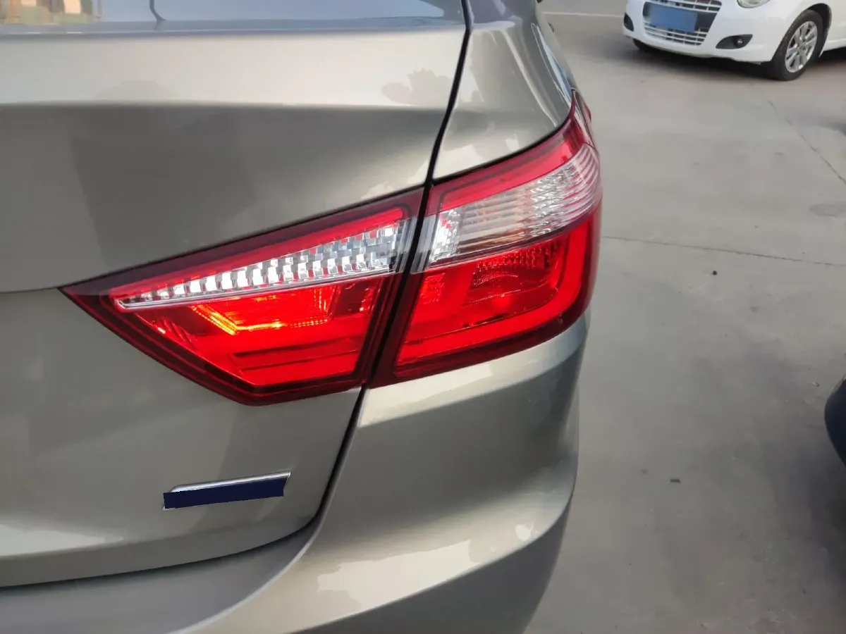 2016 ChangAn Alsvin V7 1.6L 124HP L4 5MT,autocango,china used car exporter,china ev exporter,chinese used car exporter,chinese used ev exporter