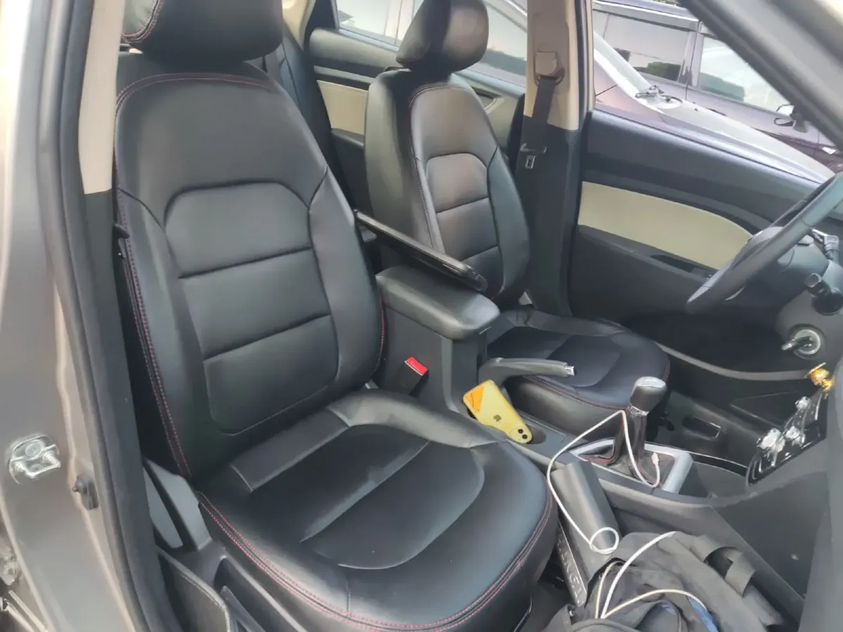 2016 ChangAn Alsvin V7 1.6L 124HP L4 5MT,autocango,china used car exporter,china ev exporter,chinese used car exporter,chinese used ev exporter