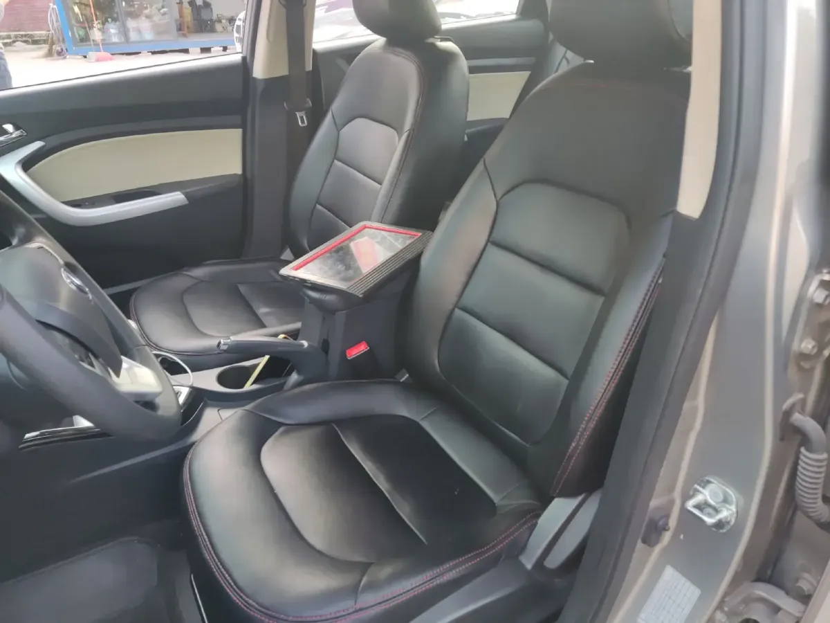 2016 ChangAn Alsvin V7 1.6L 124HP L4 5MT,autocango,china used car exporter,china ev exporter,chinese used car exporter,chinese used ev exporter