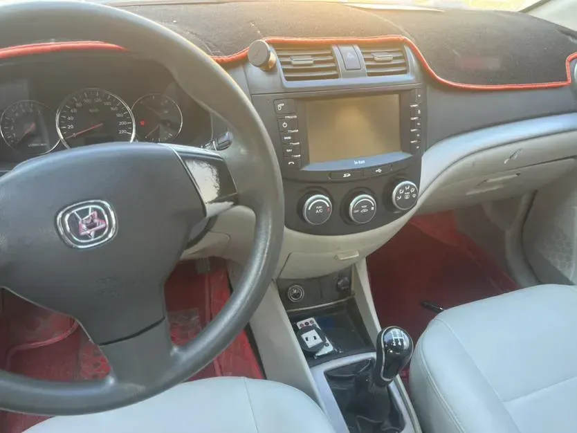 2012 ChangAn Alsvin V5 1.5L 114HP L4 5MT,autocango,china used car exporter,china ev exporter,chinese used car exporter,chinese used ev exporter