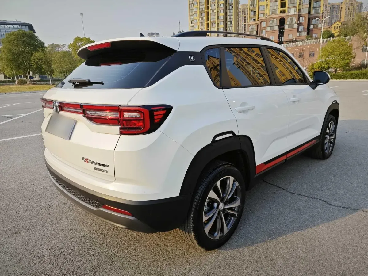 2024 ChangAn CS35 Plus 1.4T 160HP L4 7DCT,autocango,china used car exporter,china ev exporter,chinese used car exporter,chinese used ev exporter