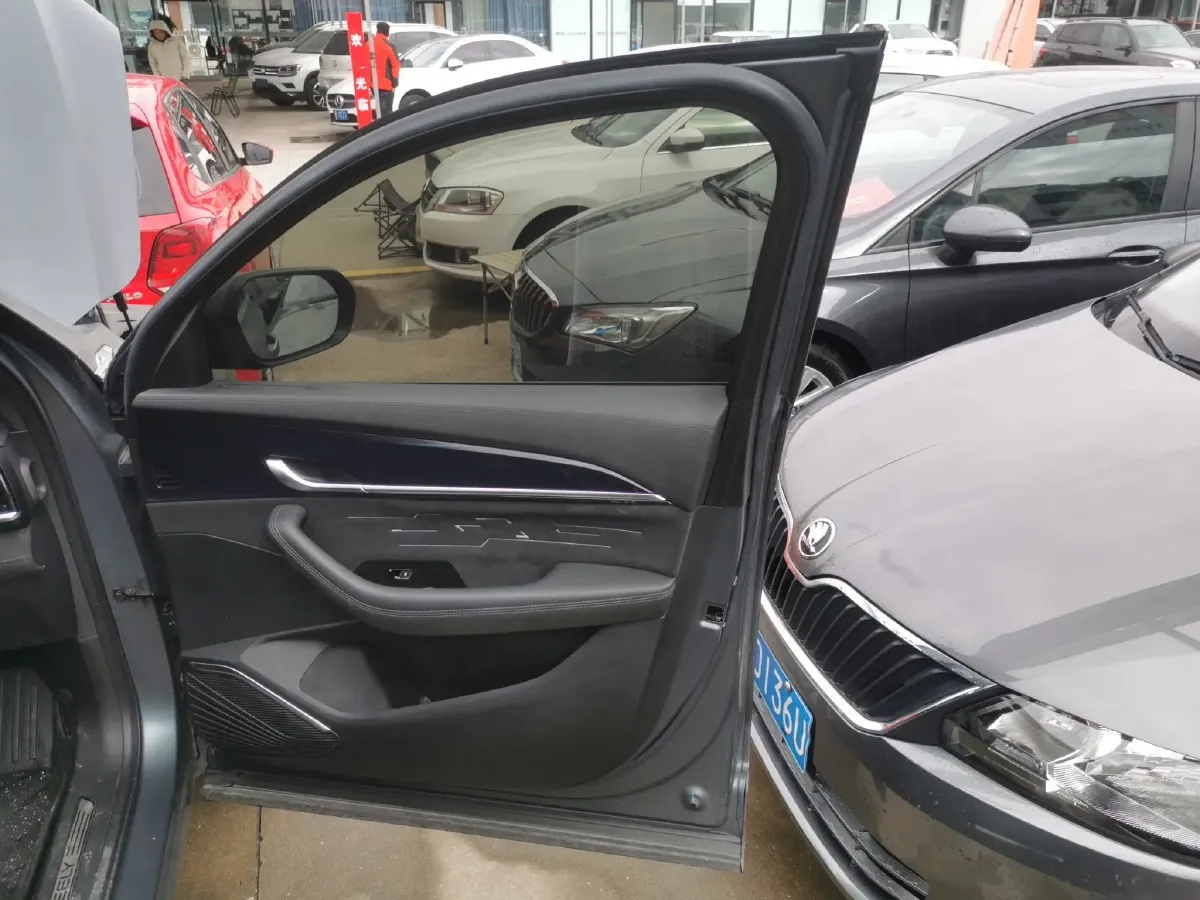 2023 Geely Monjaro 2.0T 238HP L4 8AT,autocango,china used car exporter,china ev exporter,chinese used car exporter,chinese used ev exporter