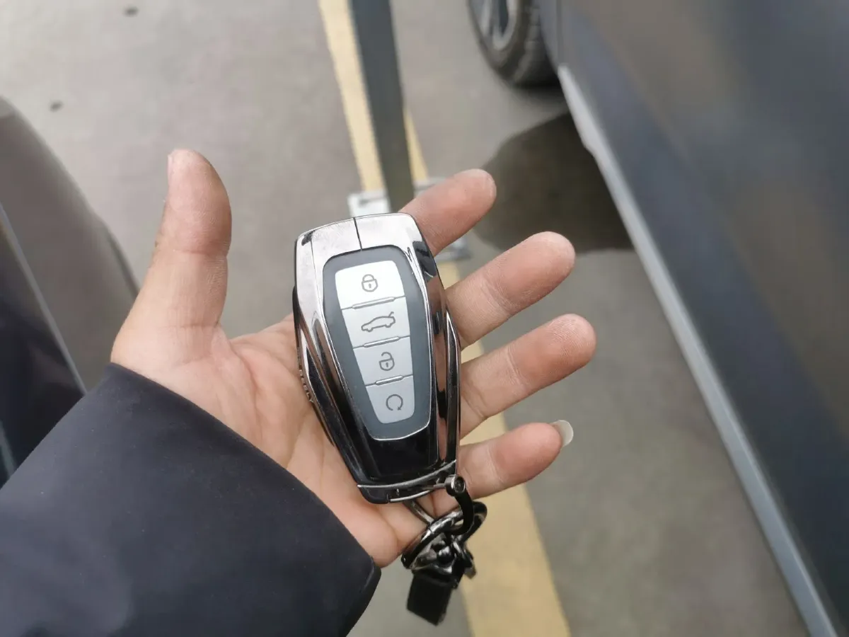 2023 Geely Monjaro 2.0T 238HP L4 8AT,autocango,china used car exporter,china ev exporter,chinese used car exporter,chinese used ev exporter