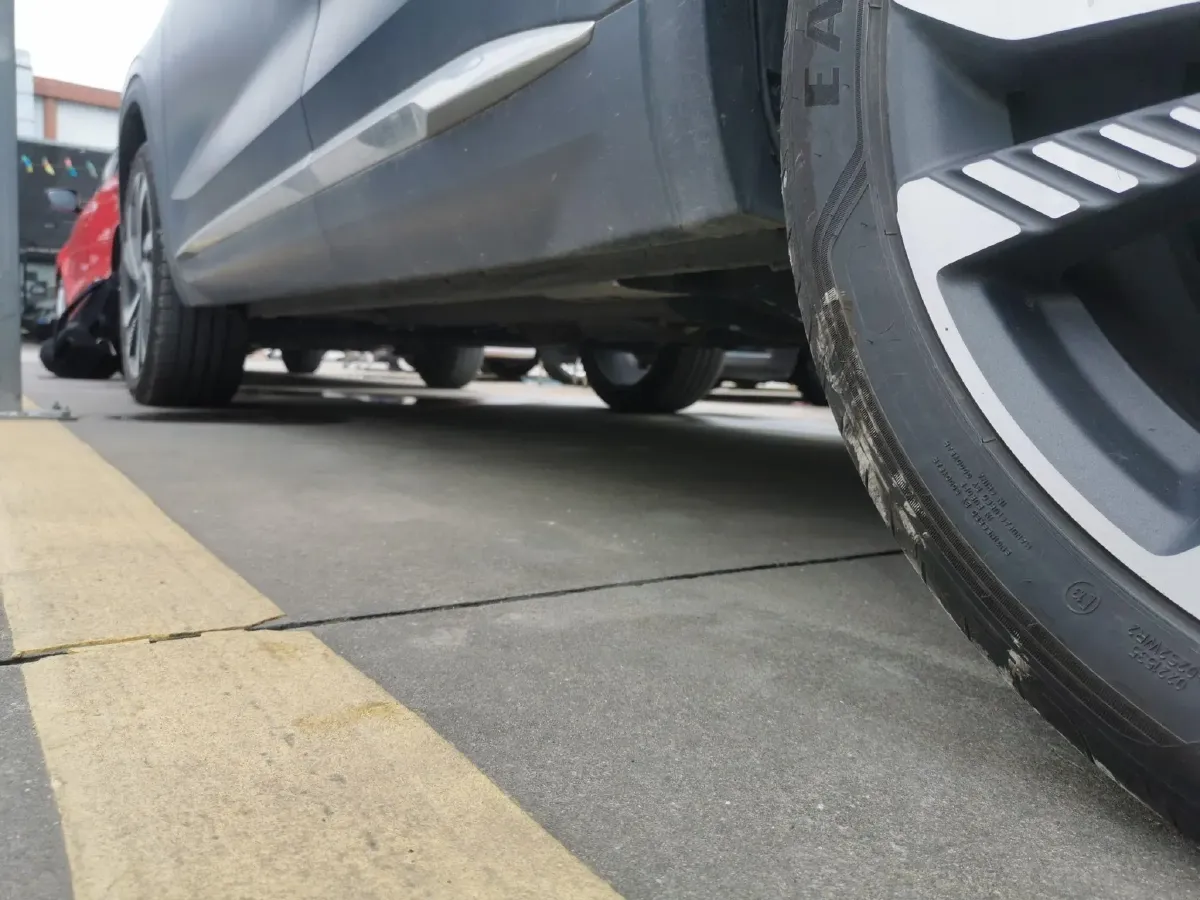 2023 Geely Monjaro 2.0T 238HP L4 8AT,autocango,china used car exporter,china ev exporter,chinese used car exporter,chinese used ev exporter