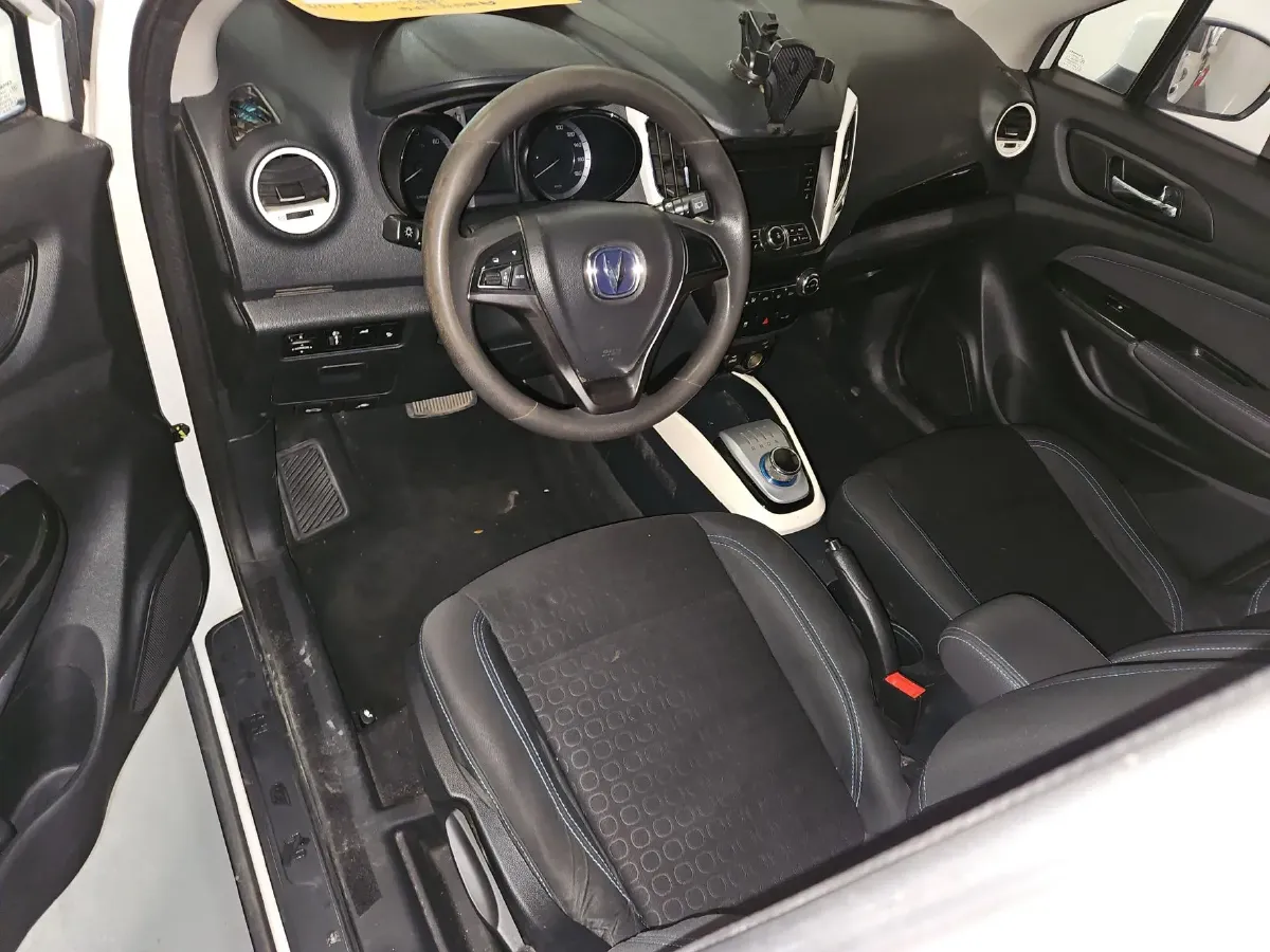 2018 ChangAn CS15 EV BEV 42.92KWH,autocango,china used car exporter,china ev exporter,chinese used car exporter,chinese used ev exporter