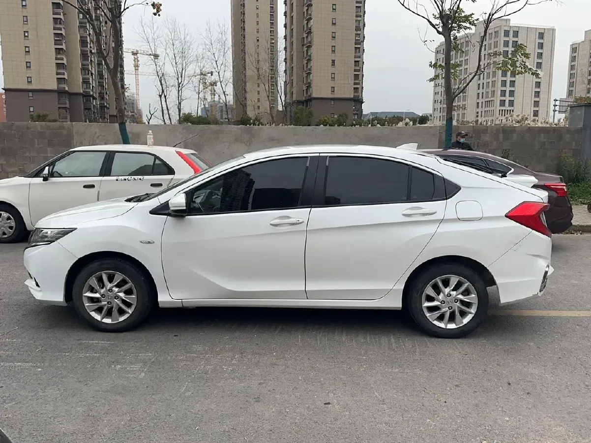 2017 Honda Gienia 1.5L 131HP L4 CVT,autocango,china used car exporter,china ev exporter,chinese used car exporter,chinese used ev exporter
