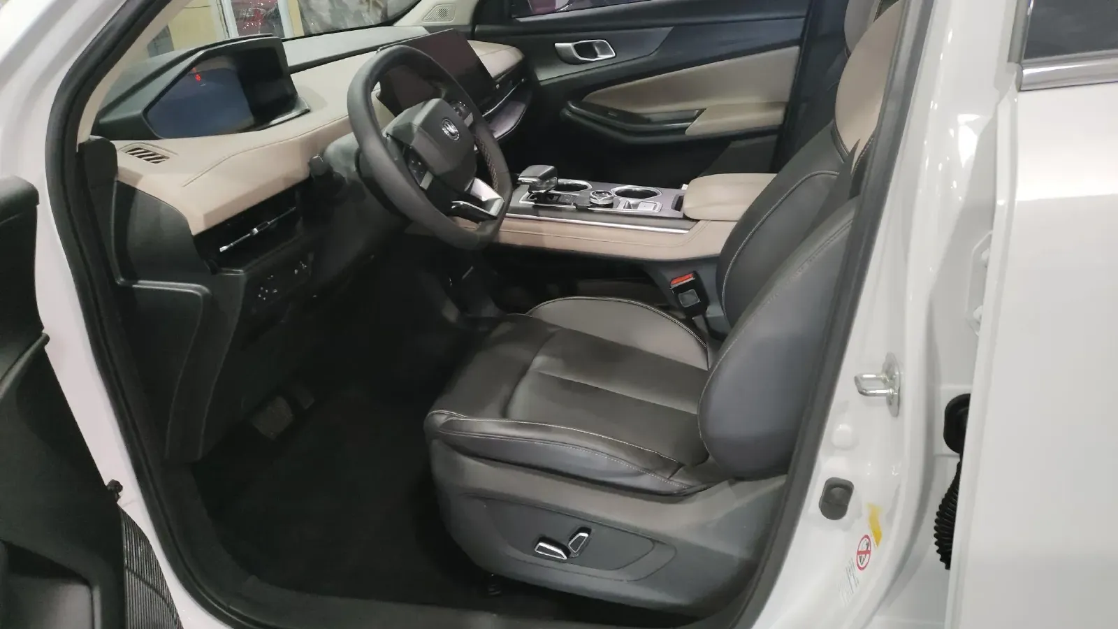 2022 ChangAn CS55 Plus 1.5T 188HP L4 7DCT,autocango,china used car exporter,china ev exporter,chinese used car exporter,chinese used ev exporter