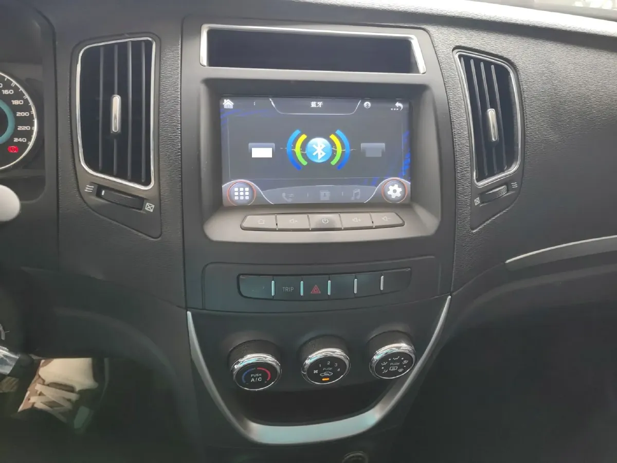 2015 Geely Vision 1.5L 109HP L4 5MT,autocango,china used car exporter,china ev exporter,chinese used car exporter,chinese used ev exporter