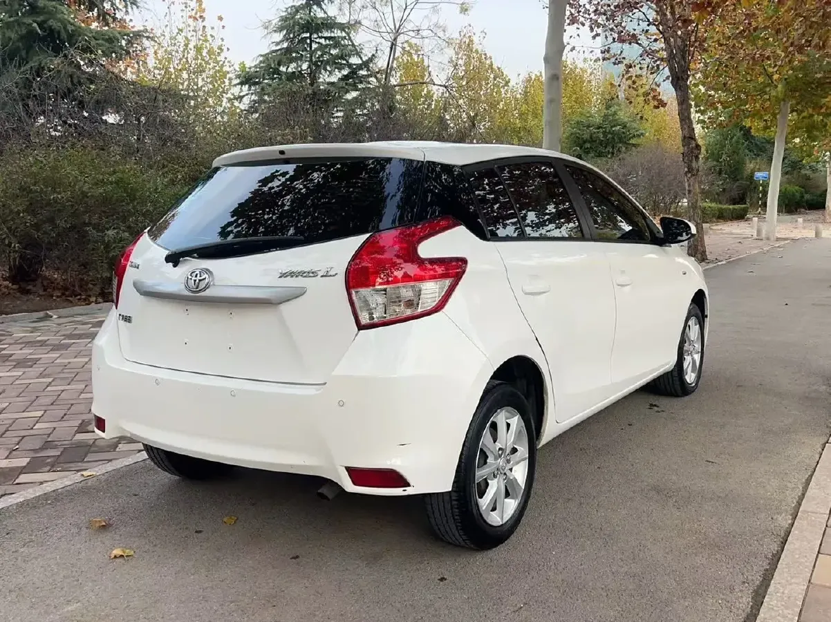 2015 Toyota Yaris L 1.5L 107HP L4 4AT,autocango,china used car exporter,china ev exporter,chinese used car exporter,chinese used ev exporter