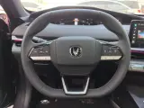 2024 ChangAn UNI-V iDD 1.5L 110HP L4 E-CVT PHEV 18.99KWH,autocango,china used car exporter,china ev exporter,chinese used car exporter,chinese used ev exporter