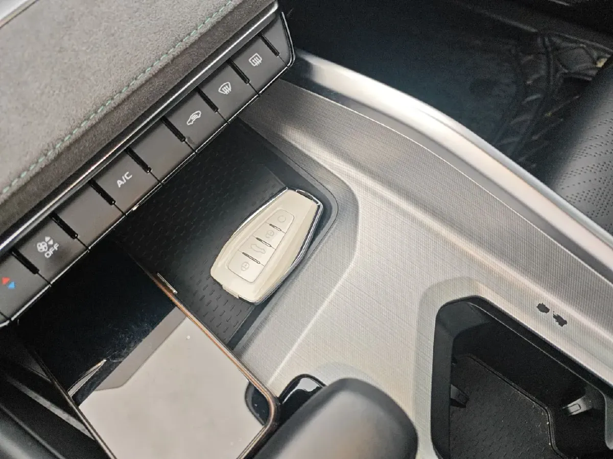 2023 Geely Preface 2.0T 190HP L4 7DCT,autocango,china used car exporter,china ev exporter,chinese used car exporter,chinese used ev exporter