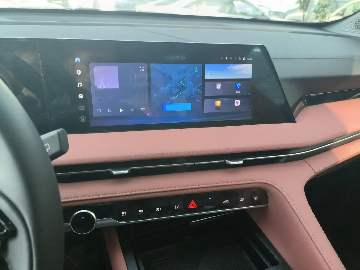 2024 ChangAn CS75 Plus 1.5T 188HP L4 8AT,autocango,china used car exporter,china ev exporter,chinese used car exporter,chinese used ev exporter