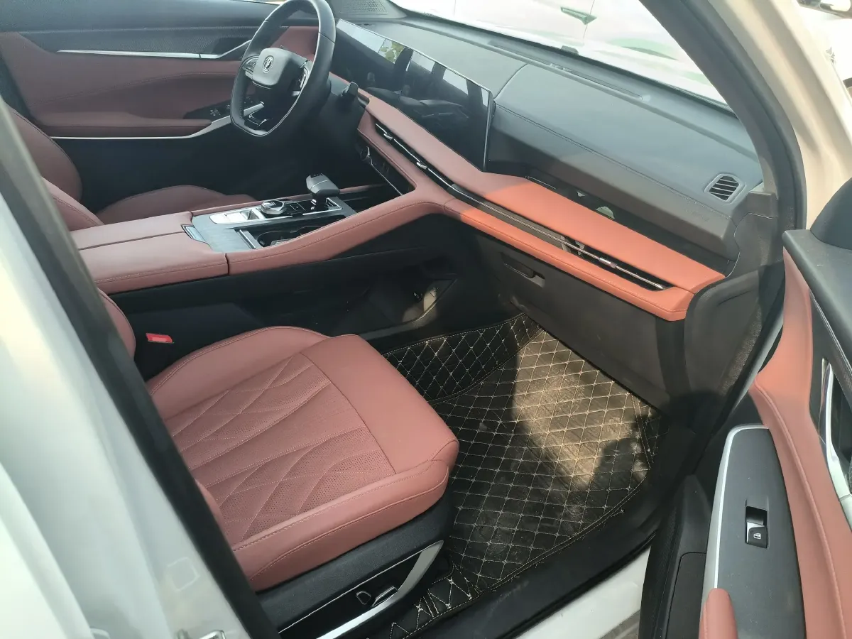 2024 ChangAn CS75 Plus 1.5T 188HP L4 8AT,autocango,china used car exporter,china ev exporter,chinese used car exporter,chinese used ev exporter