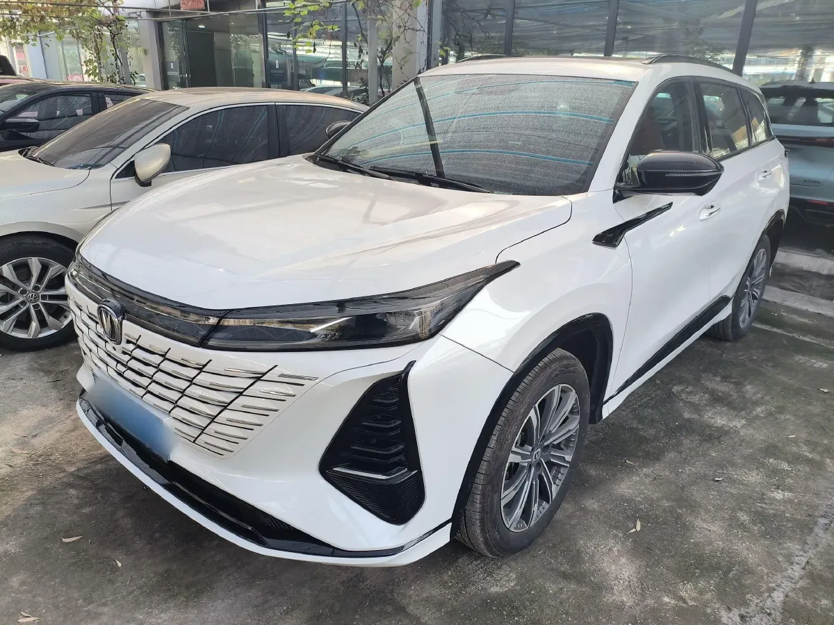 2024 ChangAn CS75 Plus 1.5T 188HP L4 8AT,autocango,china used car exporter,china ev exporter,chinese used car exporter,chinese used ev exporter