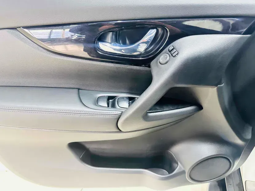 2022 Nissan X-Trail 2.0L 151HP L4 CVT,autocango,china used car exporter,china ev exporter,chinese used car exporter,chinese used ev exporter