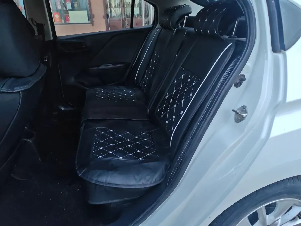 2017 Honda Gienia 1.5L 131HP L4 5MT,autocango,china used car exporter,china ev exporter,chinese used car exporter,chinese used ev exporter