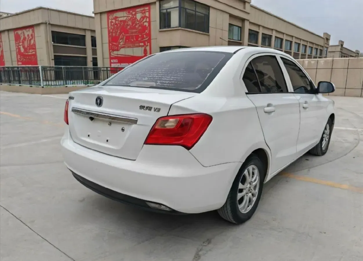 2015 ChangAn Alsvin V3 1.4L 101HP L4 5MT,autocango,china used car exporter,china ev exporter,chinese used car exporter,chinese used ev exporter