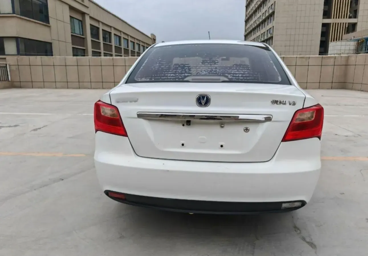 2015 ChangAn Alsvin V3 1.4L 101HP L4 5MT,autocango,china used car exporter,china ev exporter,chinese used car exporter,chinese used ev exporter