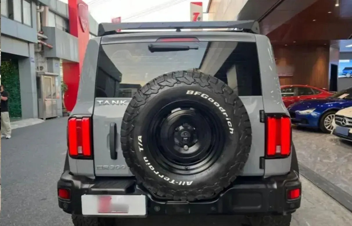 2015 BYD M6 2.4L 167HP L4 6DCT,autocango,china used car exporter,china ev exporter,chinese used car exporter,chinese used ev exporter