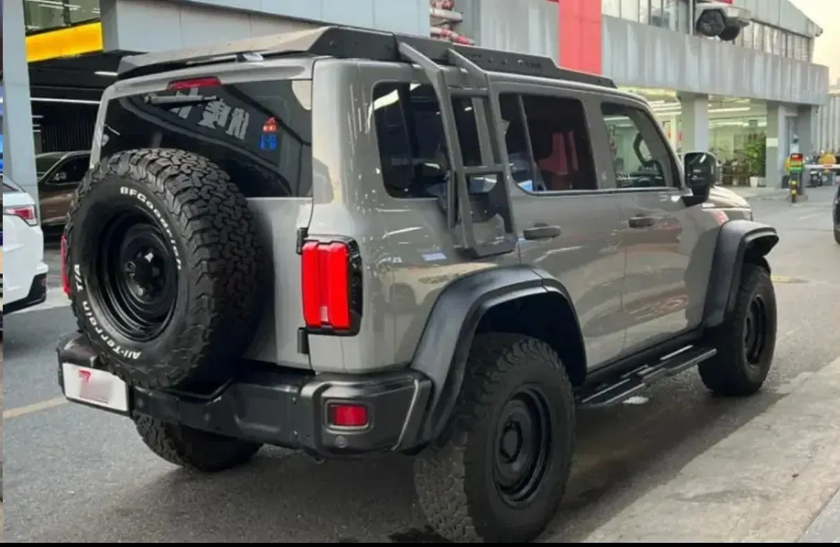 2015 BYD M6 2.4L 167HP L4 6DCT,autocango,china used car exporter,china ev exporter,chinese used car exporter,chinese used ev exporter