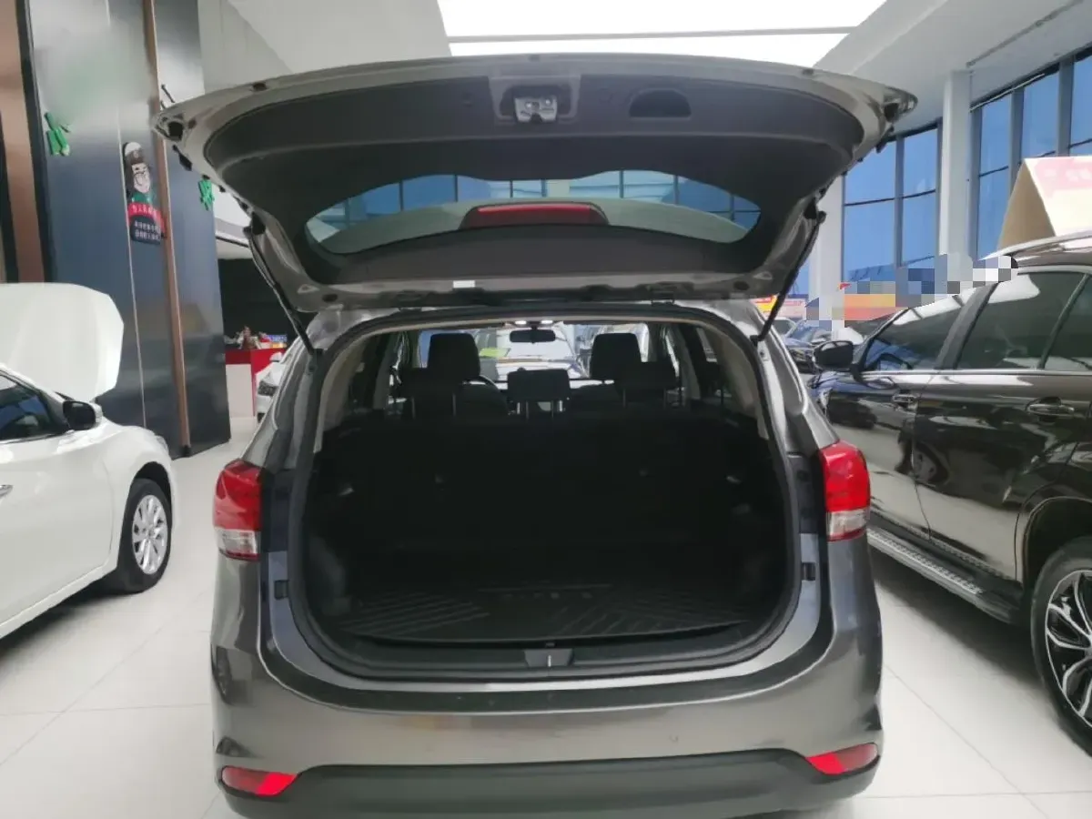 2013 Kia Carens 2.0L 152HP L4 6AT,autocango,china used car exporter,china ev exporter,chinese used car exporter,chinese used ev exporter