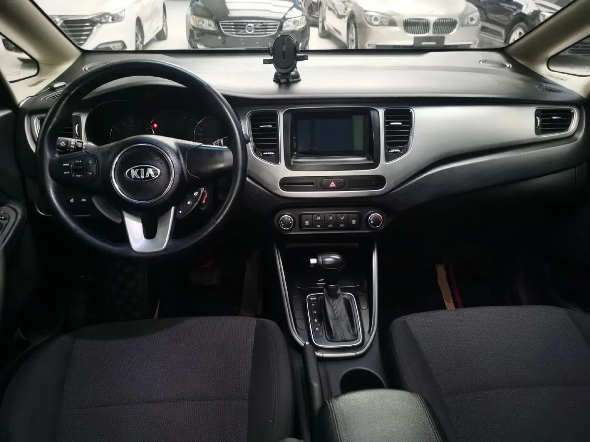 2013 Kia Carens 2.0L 152HP L4 6AT,autocango,china used car exporter,china ev exporter,chinese used car exporter,chinese used ev exporter