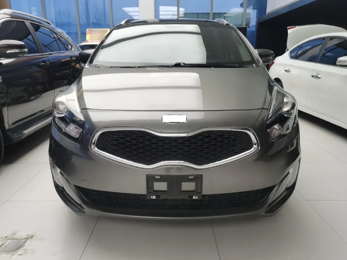 2013 Kia Carens 2.0L 152HP L4 6AT,autocango,china used car exporter,china ev exporter,chinese used car exporter,chinese used ev exporter