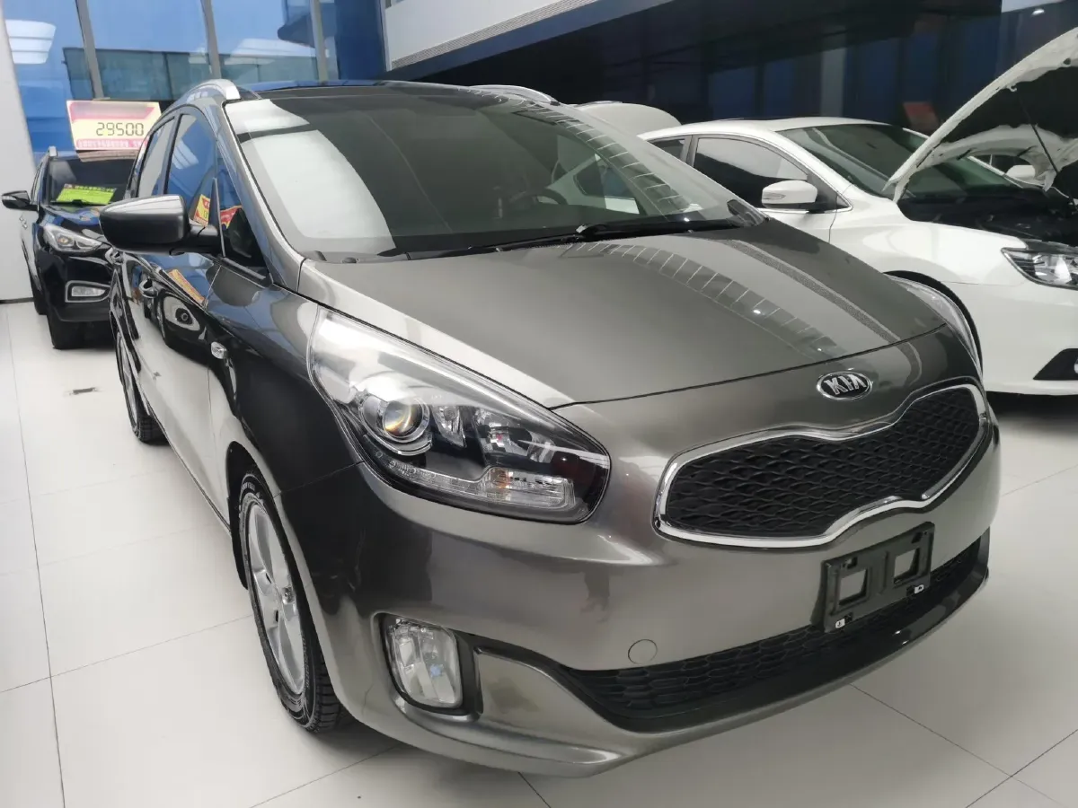 2013 Kia Carens 2.0L 152HP L4 6AT,autocango,china used car exporter,china ev exporter,chinese used car exporter,chinese used ev exporter