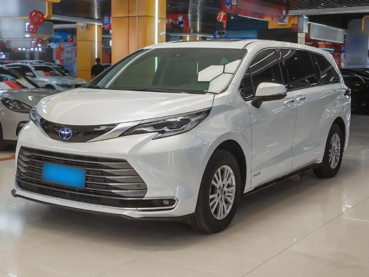 2021 Toyota Sienna 2.5L 192HP L4 E-CVT Hybrid