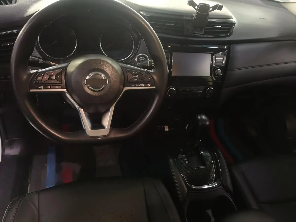 2017 Nissan X-Trail 2.0L 150HP L4 CVT,autocango,china used car exporter,china ev exporter,chinese used car exporter,chinese used ev exporter