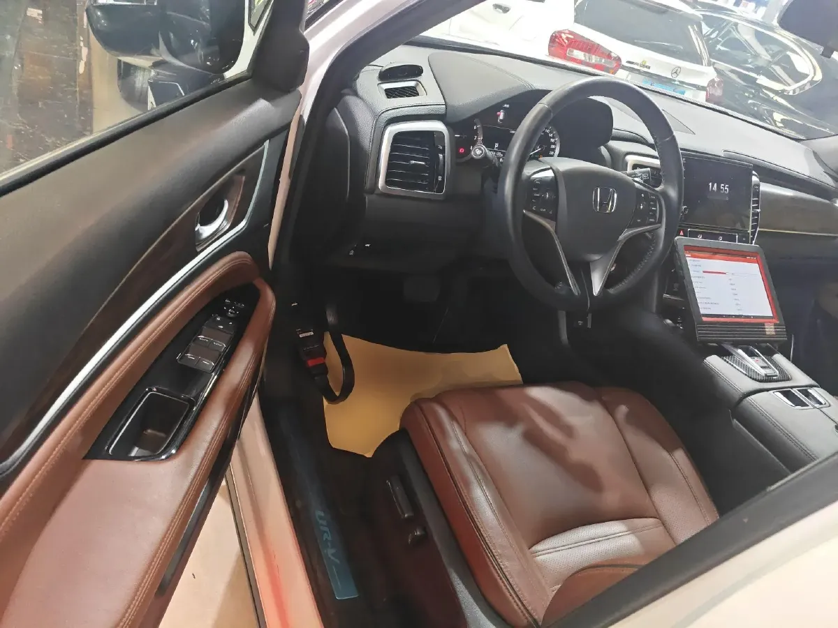 2017 Honda UR-V 2.0T 272HP L4 9AT,autocango,china used car exporter,china ev exporter,chinese used car exporter,chinese used ev exporter