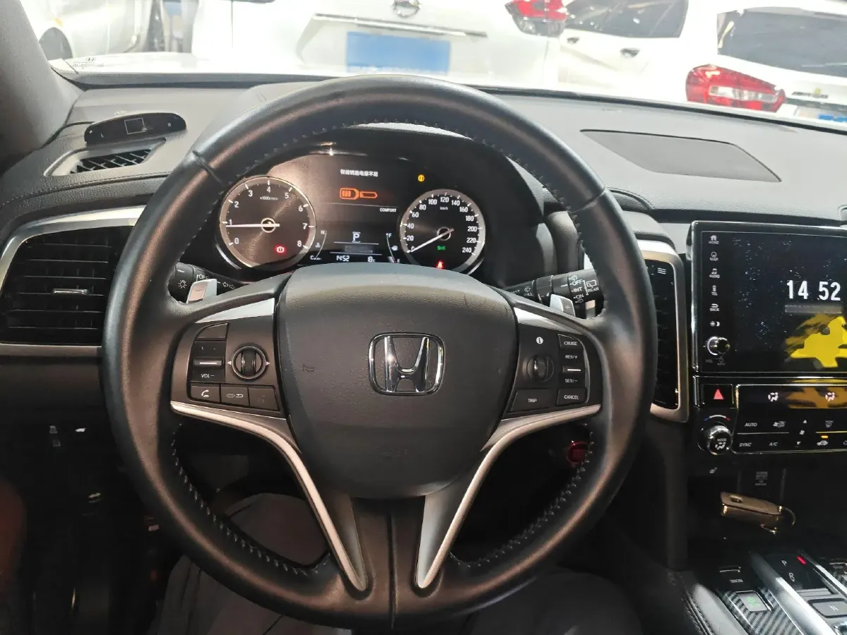 2017 Honda UR-V 2.0T 272HP L4 9AT,autocango,china used car exporter,china ev exporter,chinese used car exporter,chinese used ev exporter
