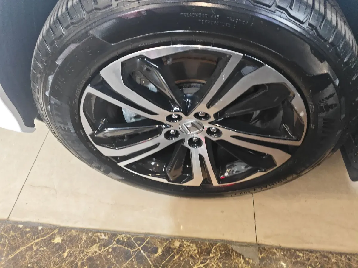 2017 Honda UR-V 2.0T 272HP L4 9AT,autocango,china used car exporter,china ev exporter,chinese used car exporter,chinese used ev exporter