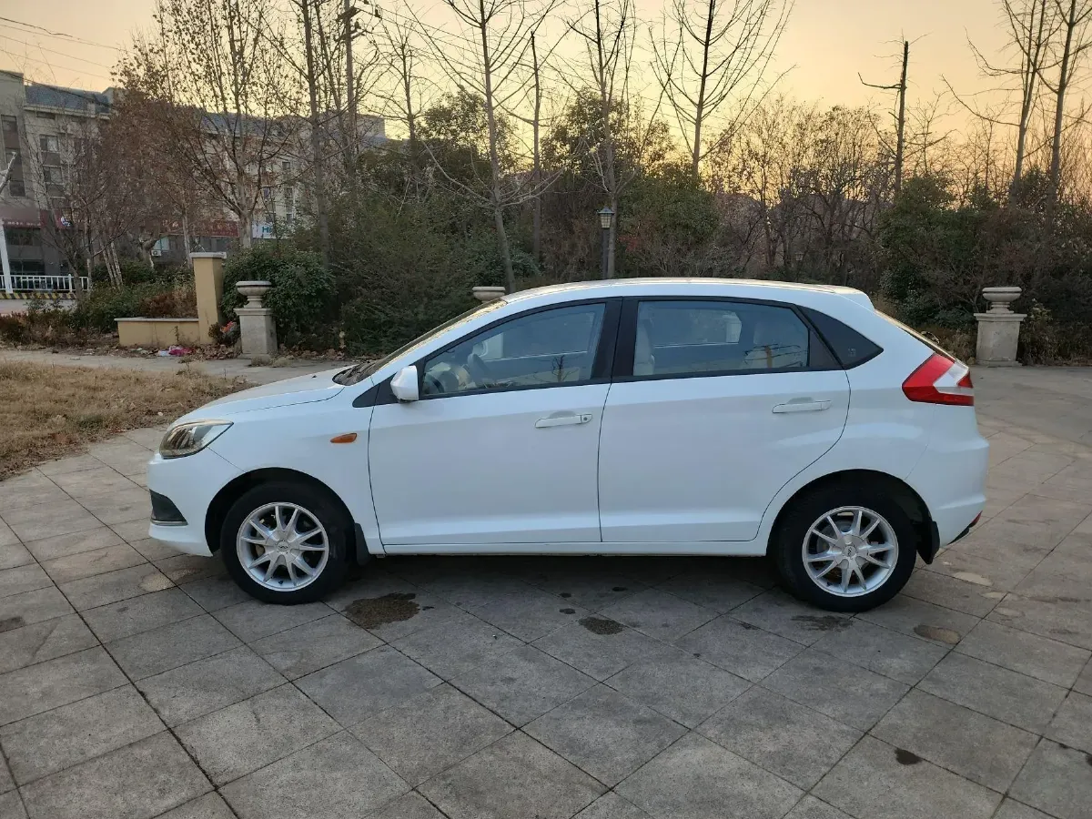 2015 Chery Fulwin 2 1.5L 109HP L4 5MT,autocango,china used car exporter,china ev exporter,chinese used car exporter,chinese used ev exporter