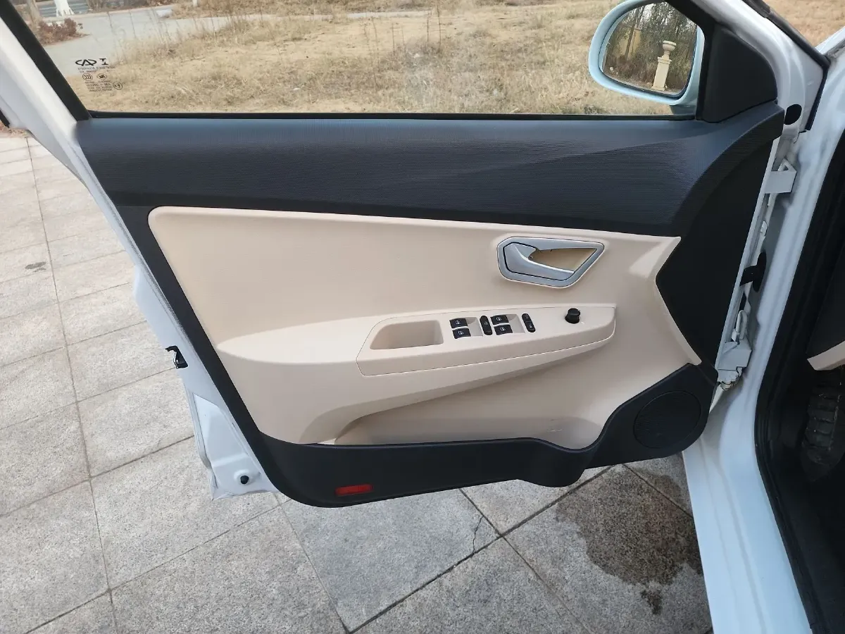 2015 Chery Fulwin 2 1.5L 109HP L4 5MT,autocango,china used car exporter,china ev exporter,chinese used car exporter,chinese used ev exporter