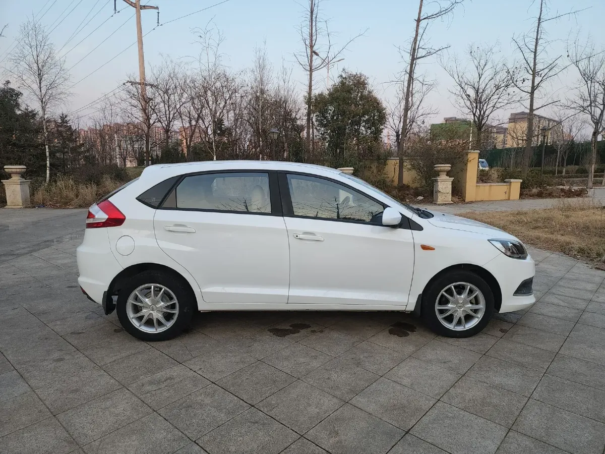 2015 Chery Fulwin 2 1.5L 109HP L4 5MT,autocango,china used car exporter,china ev exporter,chinese used car exporter,chinese used ev exporter