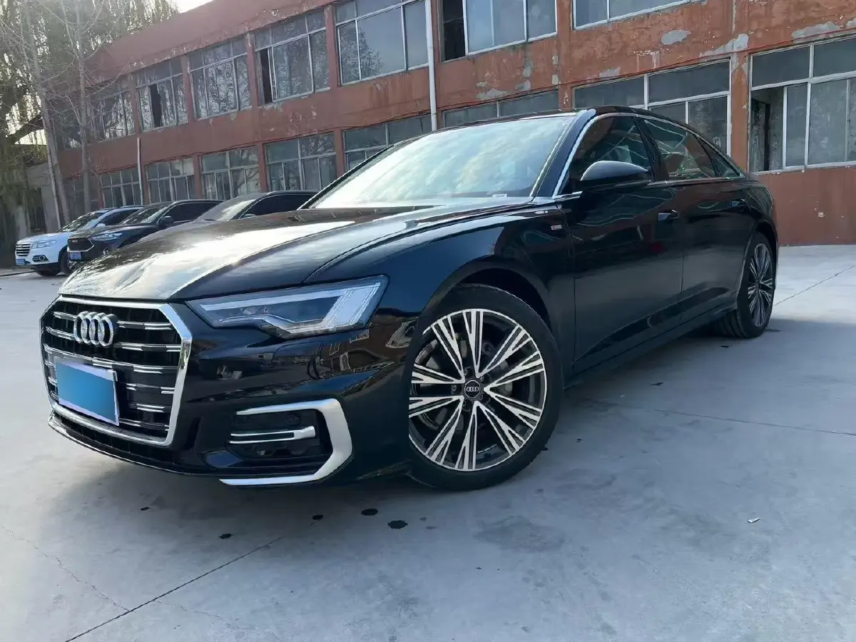 2024 Audi A6L 2.0T 190HP L4 7DCT