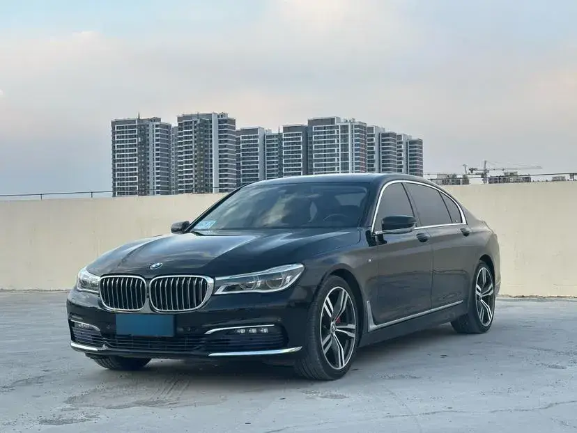 2016 BMW 7 Series 2.0T 258HP L4 8AT