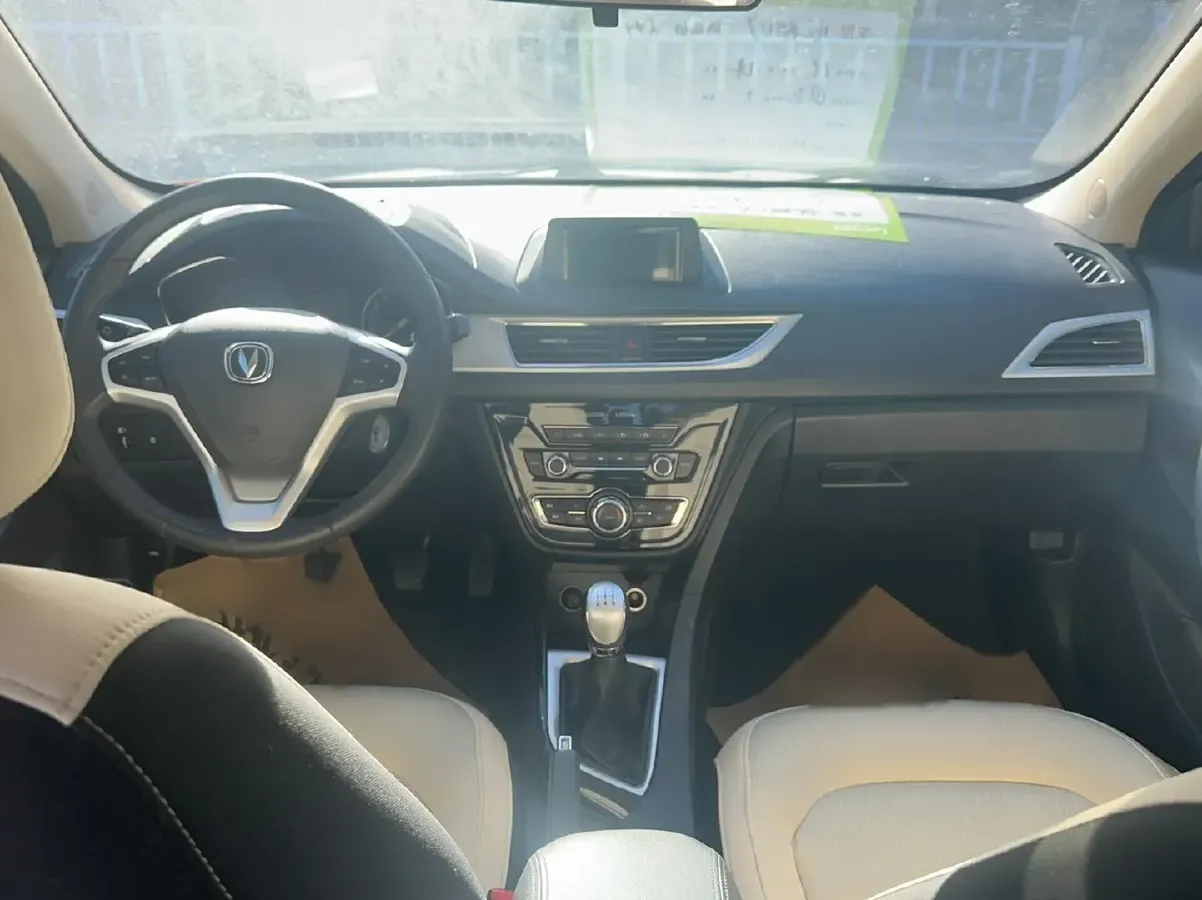 2016 ChangAn Alsvin V7 1.6L 124HP L4 5MT,autocango,china used car exporter,china ev exporter,chinese used car exporter,chinese used ev exporter