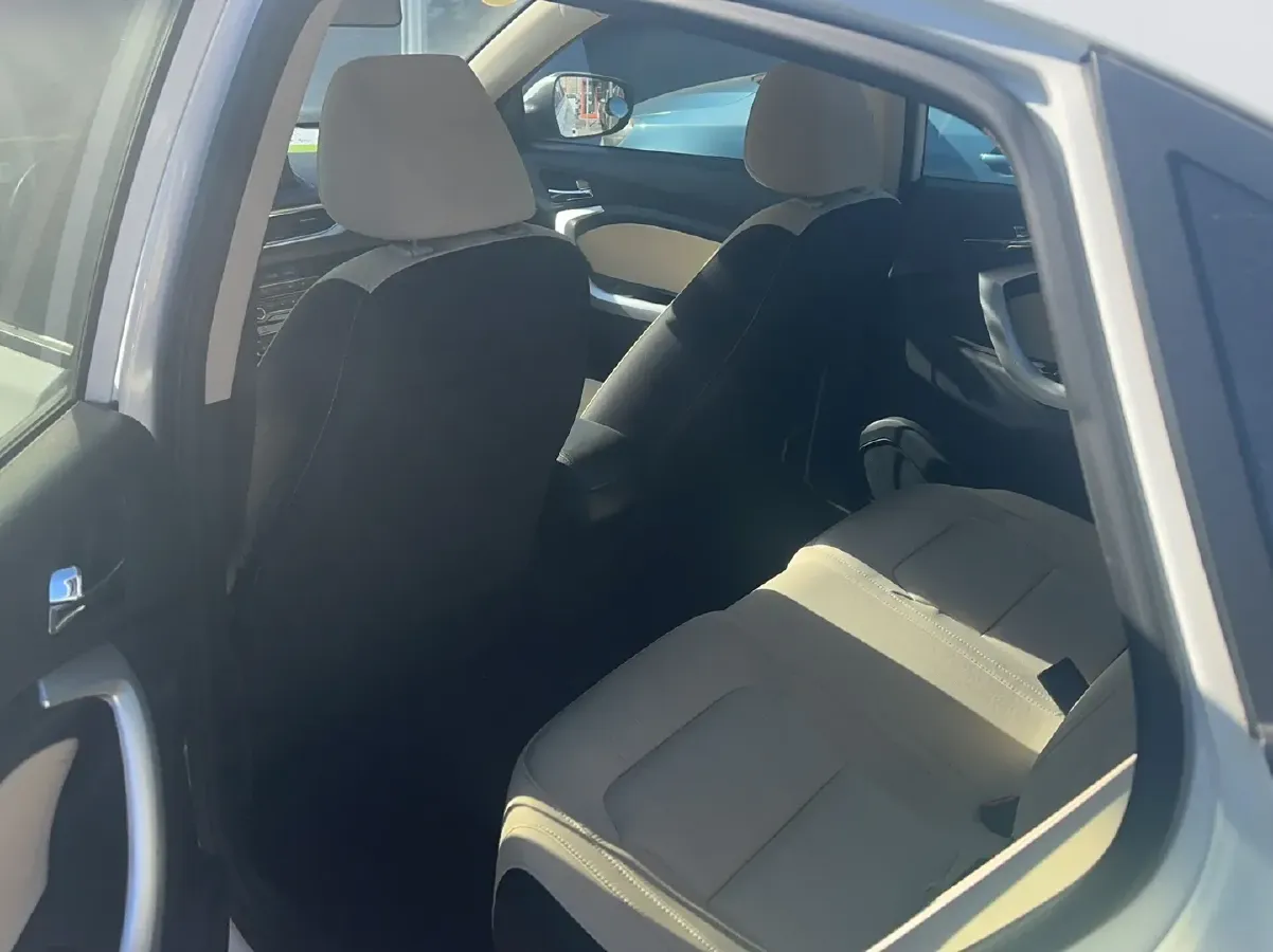 2016 ChangAn Alsvin V7 1.6L 124HP L4 5MT,autocango,china used car exporter,china ev exporter,chinese used car exporter,chinese used ev exporter