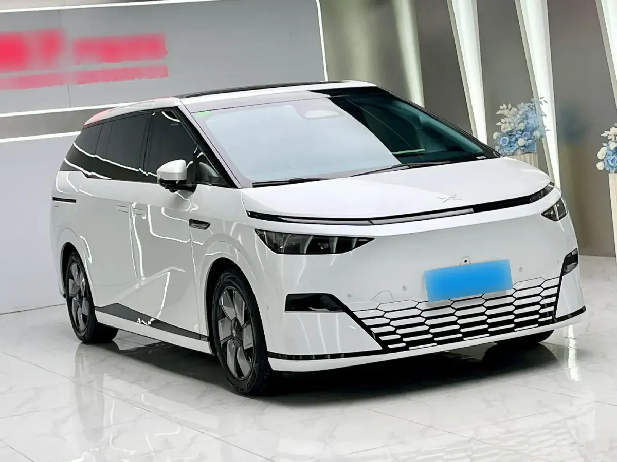 2024 Xpeng X9 BEV 101.5KWH